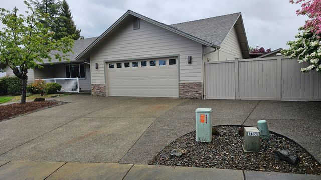 2717 SW Acres Road, Grants Pass, OR 97527