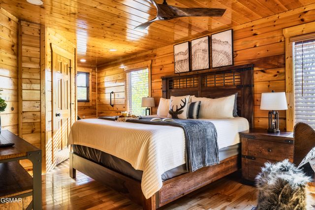 2017 Settlers Ridge Way, Gatlinburg, TN 37738