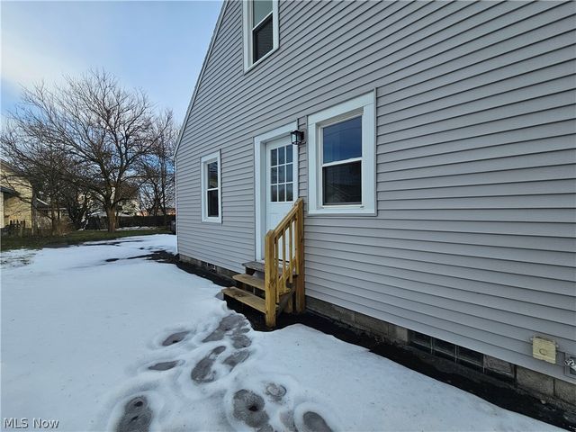 17 N Richview Avenue, Youngstown, OH 44509