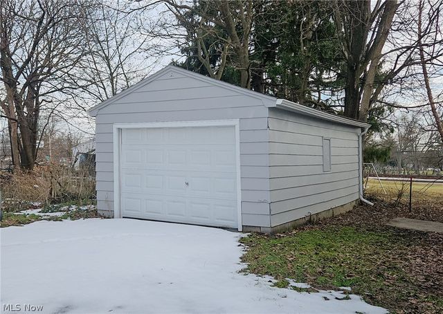 17 N Richview Avenue, Youngstown, OH 44509