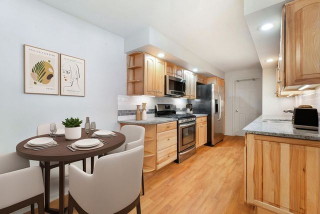 1112 Iroquois Avenue 12, Naperville, IL 60563