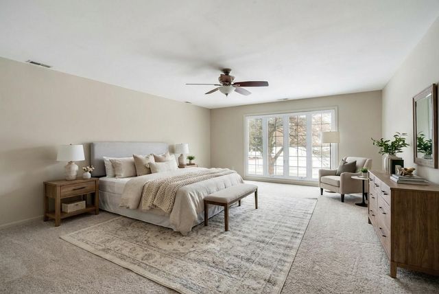 1112 Iroquois Avenue 12, Naperville, IL 60563