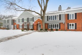 1112 Iroquois Avenue 12, Naperville, IL 60563