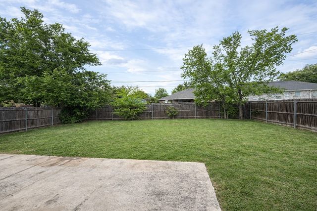 4809 Brianhill Drive, Fort Worth, TX 76135