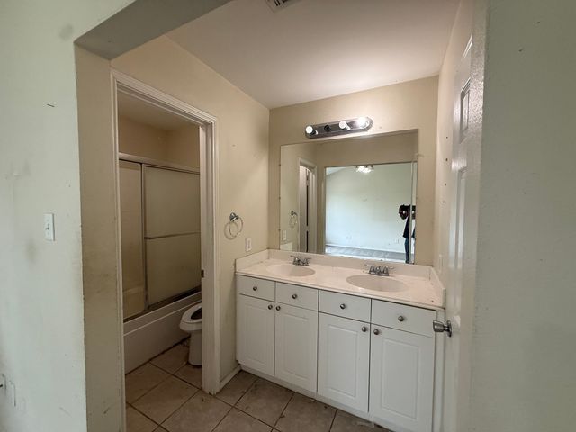 4809 Brianhill Drive, Fort Worth, TX 76135