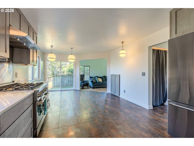 1441 Sw 23RD Ct, Gresham, OR 97080