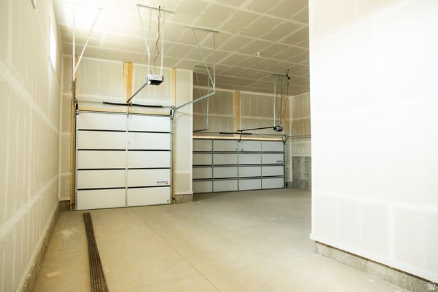 4586 S 6300 W, Hooper, UT 84315