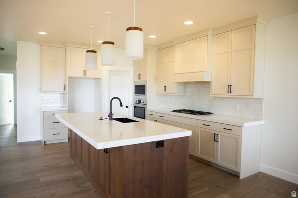 Image 14 of property listing at 4586 S 6300 W, Hooper, UT 84315