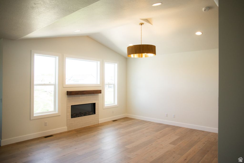 Image 8 of property listing at 4586 S 6300 W, Hooper, UT 84315