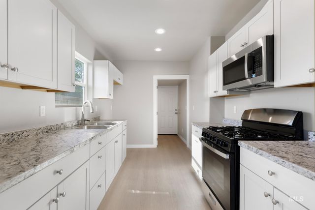 513 W Avenue B, Jerome, ID 83338