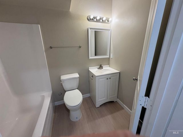513 W Avenue B, Jerome, ID 83338