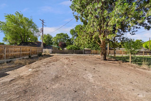 513 W Avenue B, Jerome, ID 83338