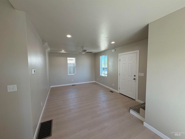 513 W Avenue B, Jerome, ID 83338
