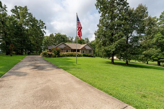 187 Double Eagle Dr, Summertown, TN 38483