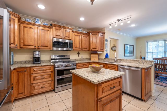 187 Double Eagle Dr, Summertown, TN 38483