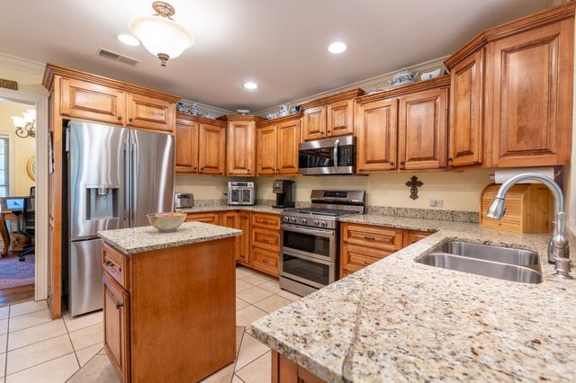 187 Double Eagle Dr, Summertown, TN 38483
