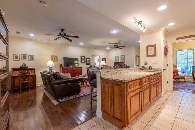 187 Double Eagle Dr, Summertown, TN 38483