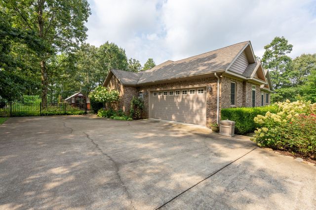 187 Double Eagle Dr, Summertown, TN 38483