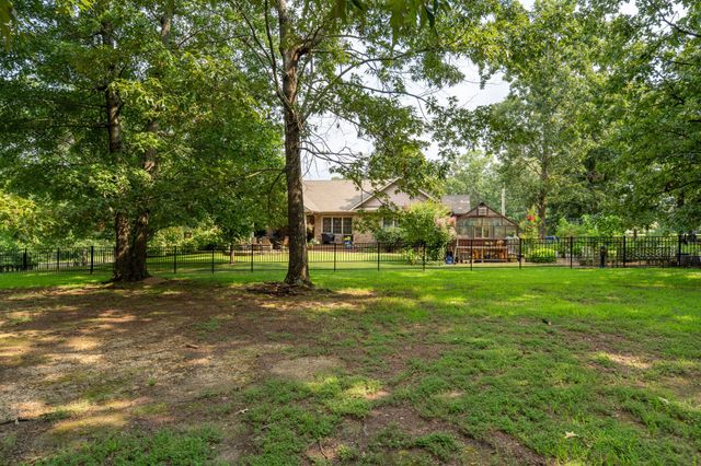 187 Double Eagle Dr, Summertown, TN 38483