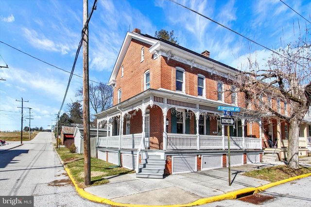 6 N WATER ST, Spring Grove, PA 17362