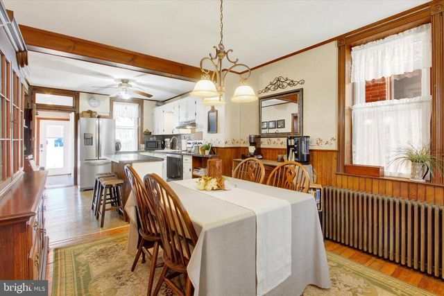 6 N WATER ST, Spring Grove, PA 17362