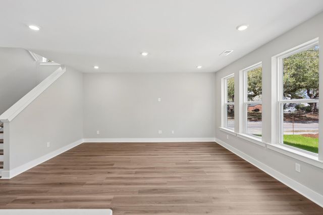 5362 Elder Avenue, North Charleston, SC 29406