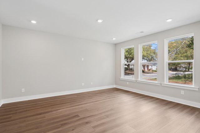 5362 Elder Avenue, North Charleston, SC 29406