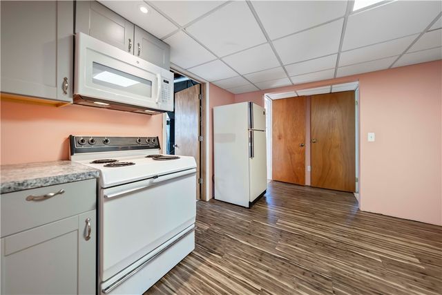 30 Green Acre Lane, Gates, NY 14624