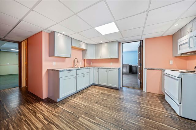 30 Green Acre Lane, Gates, NY 14624