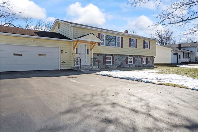 30 Green Acre Lane, Gates, NY 14624