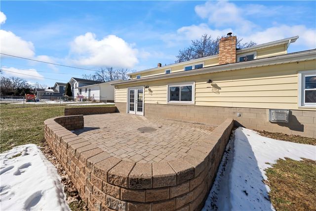 30 Green Acre Lane, Gates, NY 14624