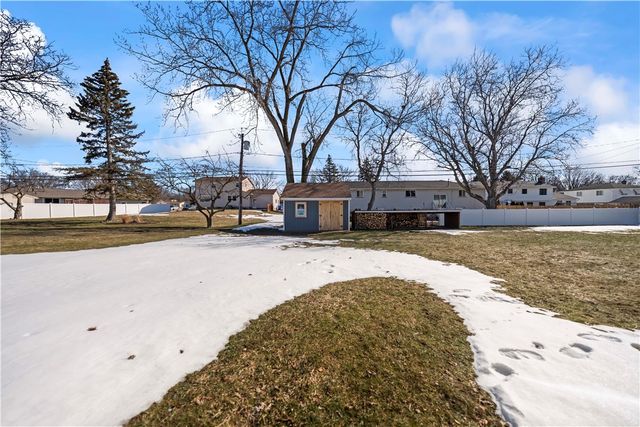 30 Green Acre Lane, Gates, NY 14624