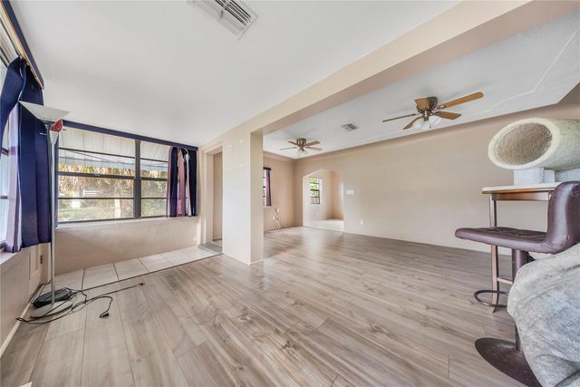 517 41ST AVENUE S, St Petersburg, FL 33705