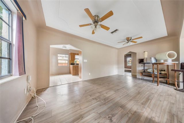 517 41ST AVENUE S, St Petersburg, FL 33705