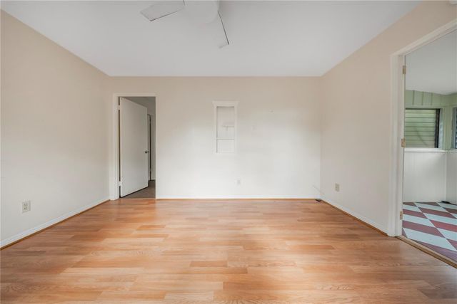 517 41ST AVENUE S, St Petersburg, FL 33705