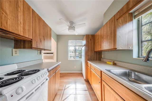 517 41ST AVENUE S, St Petersburg, FL 33705