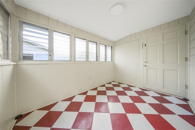 517 41ST AVENUE S, St Petersburg, FL 33705