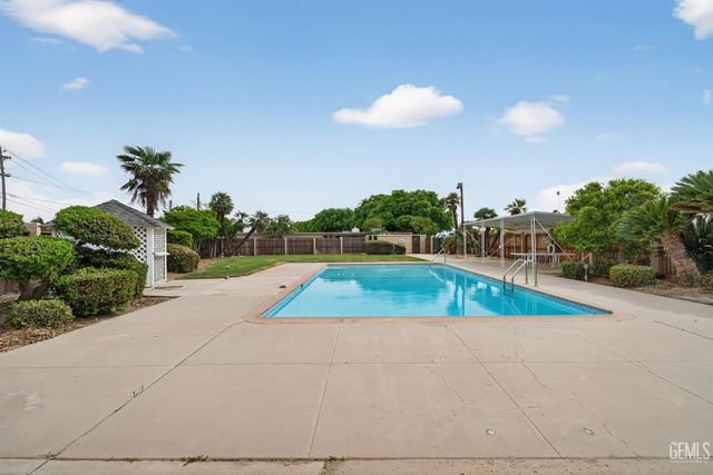 3905 Noel Place, Bakersfield, CA 93306