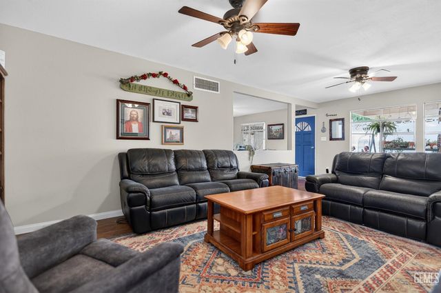 3905 Noel Place, Bakersfield, CA 93306