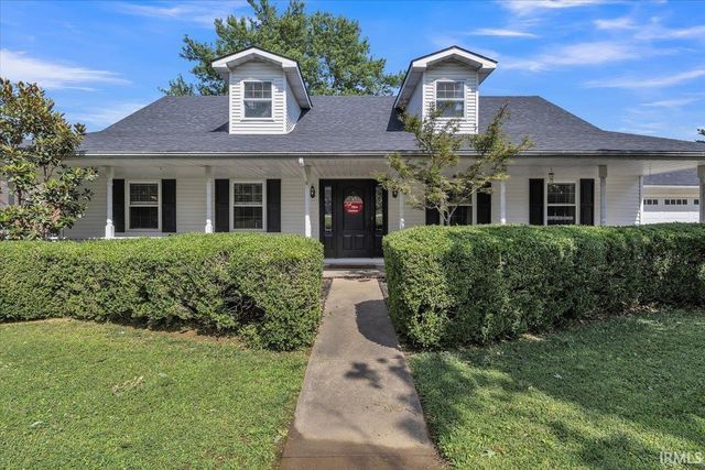 19 Lakeview Drive, Mount Vernon, IN 47620