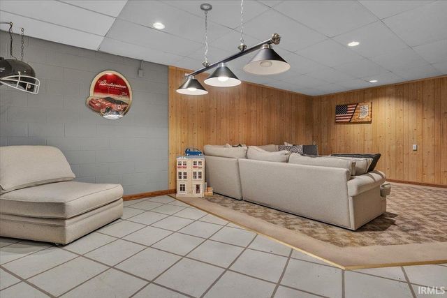 19 Lakeview Drive, Mount Vernon, IN 47620