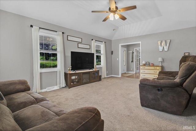 19 Lakeview Drive, Mount Vernon, IN 47620