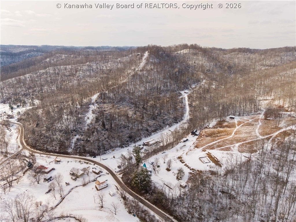 25 Veranda Lane, Elkview, WV 25071