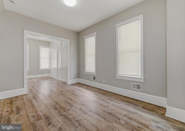 3007 WESTFIELD AVE, Camden, NJ 08105