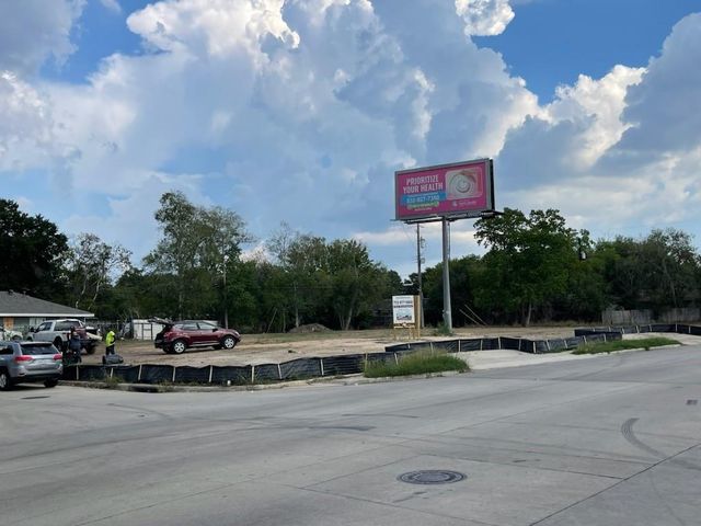 6817 Martin Luther King Jr Boulevard, Houston, TX 77033