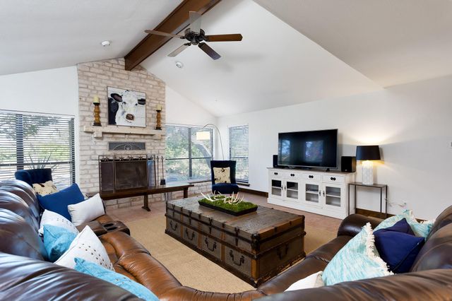 22599 S Ranch Road 12, Dripping Springs, TX 78620