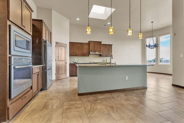 1704 20th Avenue SE, Rio Rancho, NM 87124