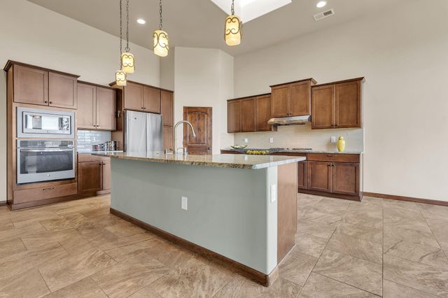 1704 20th Avenue SE, Rio Rancho, NM 87124