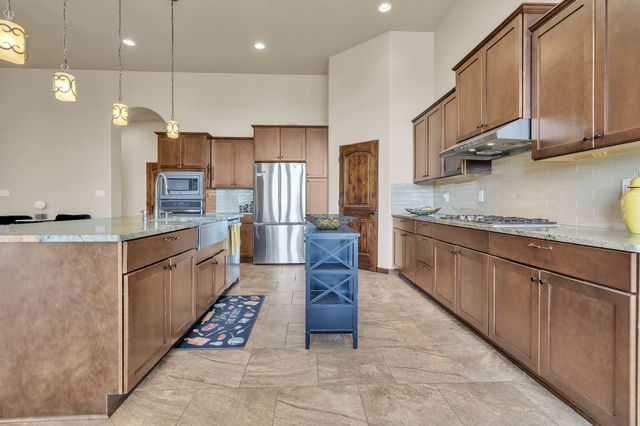 1704 20th Avenue SE, Rio Rancho, NM 87124