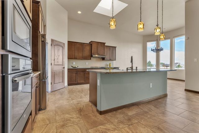 1704 20th Avenue SE, Rio Rancho, NM 87124